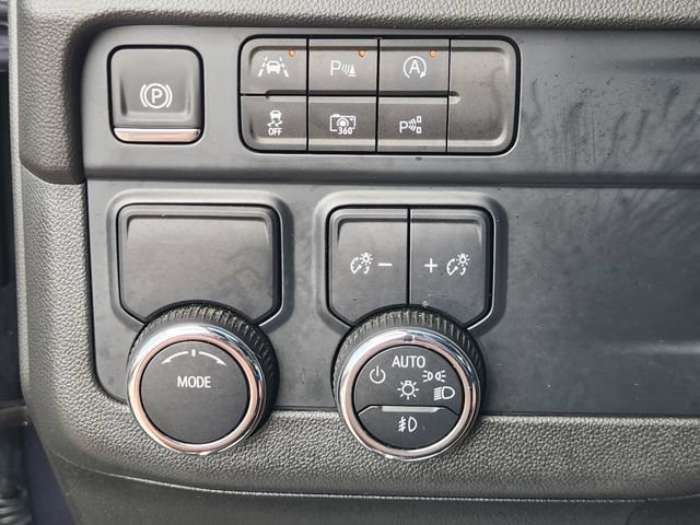 Certified 2025 Chevrolet Suburban Premier RWD image 21