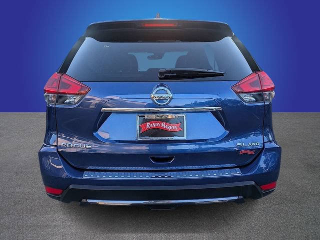 Used 2017 Nissan Rogue SL w/ SL Premium Package AWD/4WD image 4