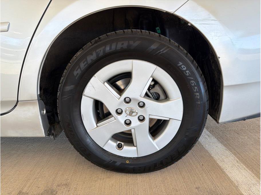 Used 2011 Toyota Prius Two image 24