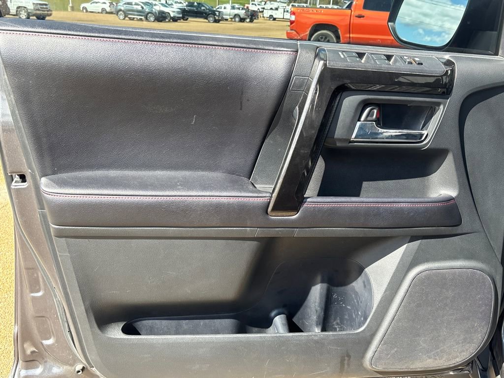 Used 2018 Toyota 4Runner TRD Off-Road Premium image 4