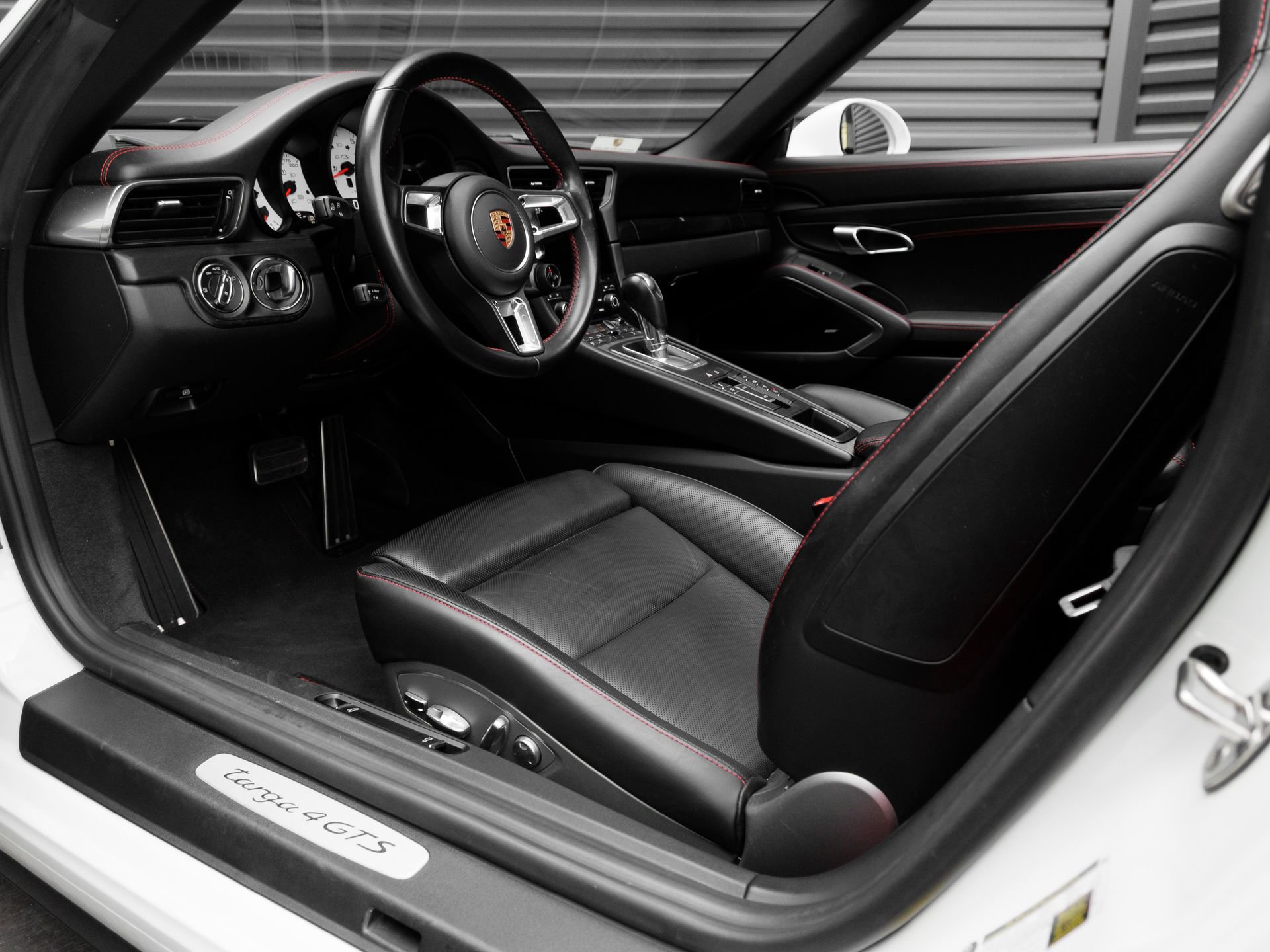 Certified 2019 Porsche 911 Targa 4 GTS image 4