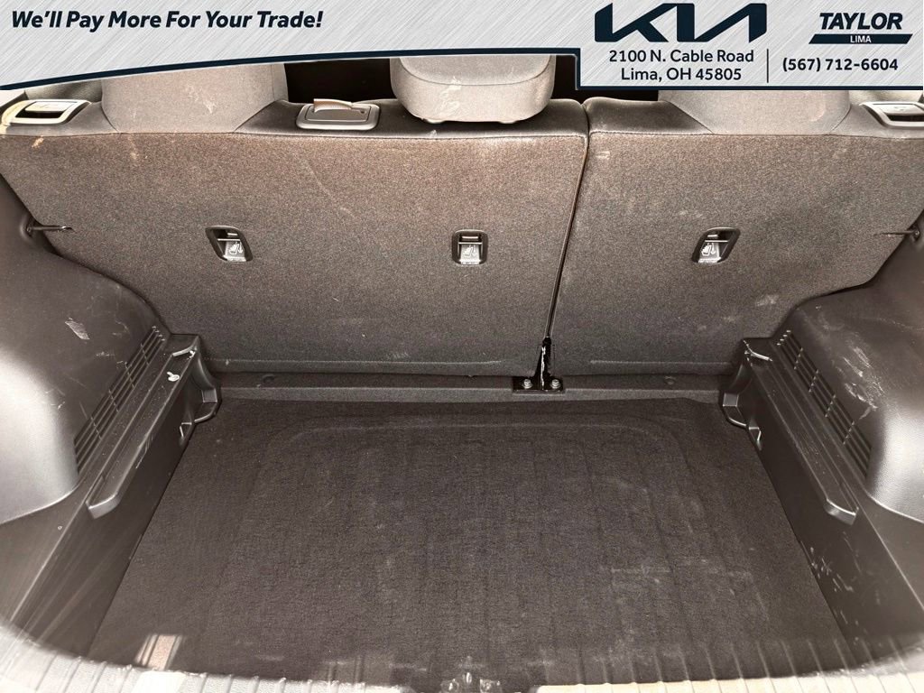 Used 2025 Kia Soul LX w/ LX Technology Package FWD image 22