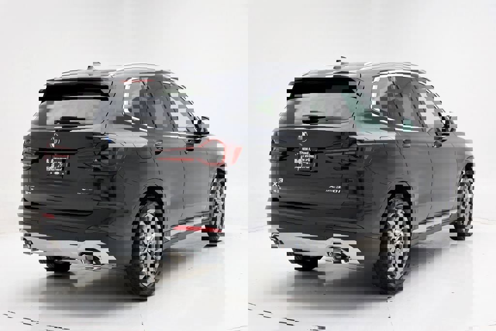 Used 2024 BMW X3 xDrive30i w/ Convenience Package image 9