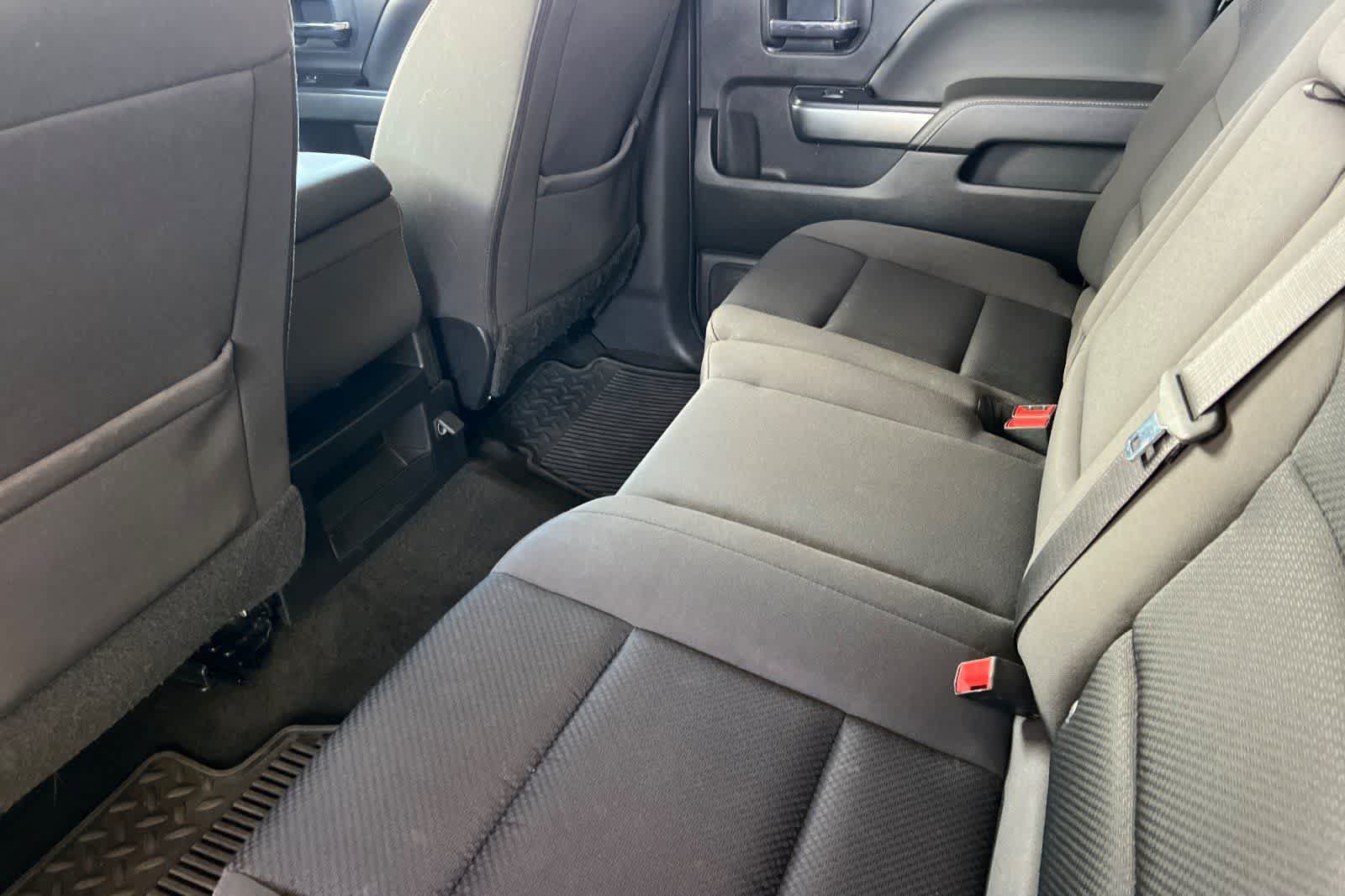 Used 2018 Chevrolet Silverado 1500 LT w/ All Star Edition RWD image 5