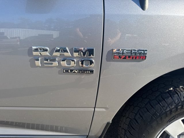 Used 2022 RAM 1500 Classic SLT w/ Trailer Tow Group AWD/4WD image 9