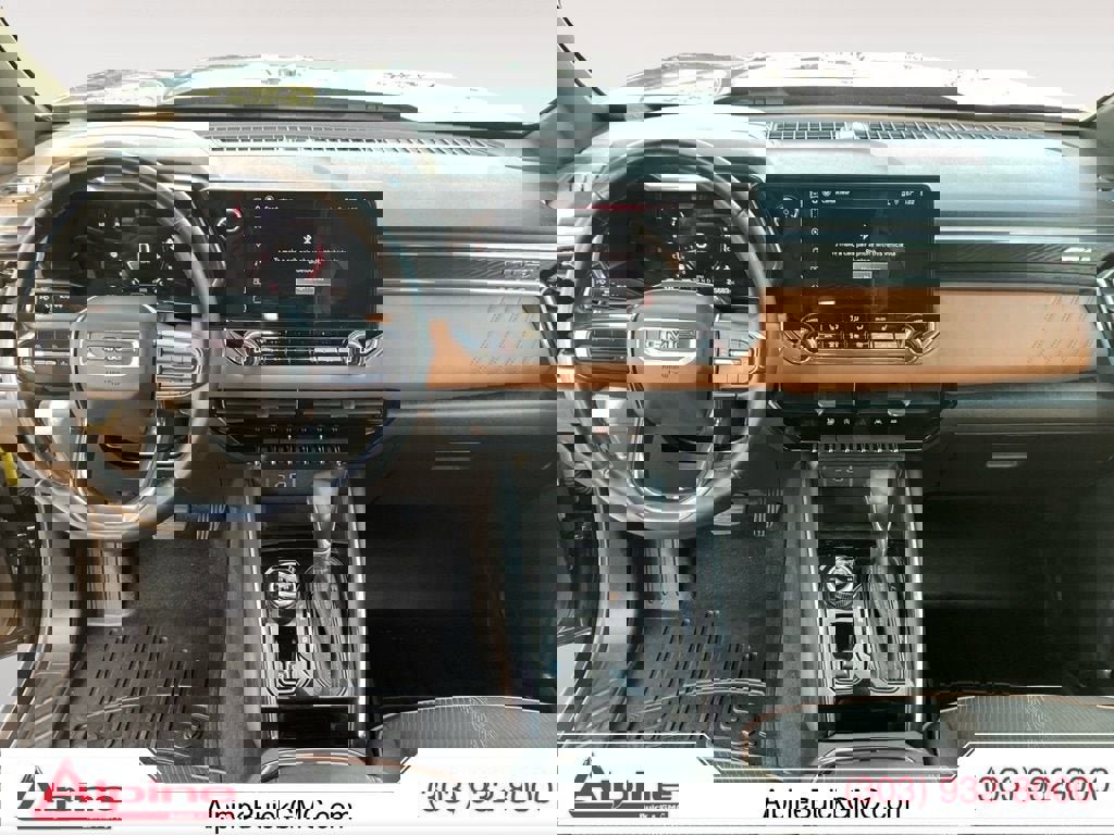 Used 2023 GMC Canyon AT4 image 10