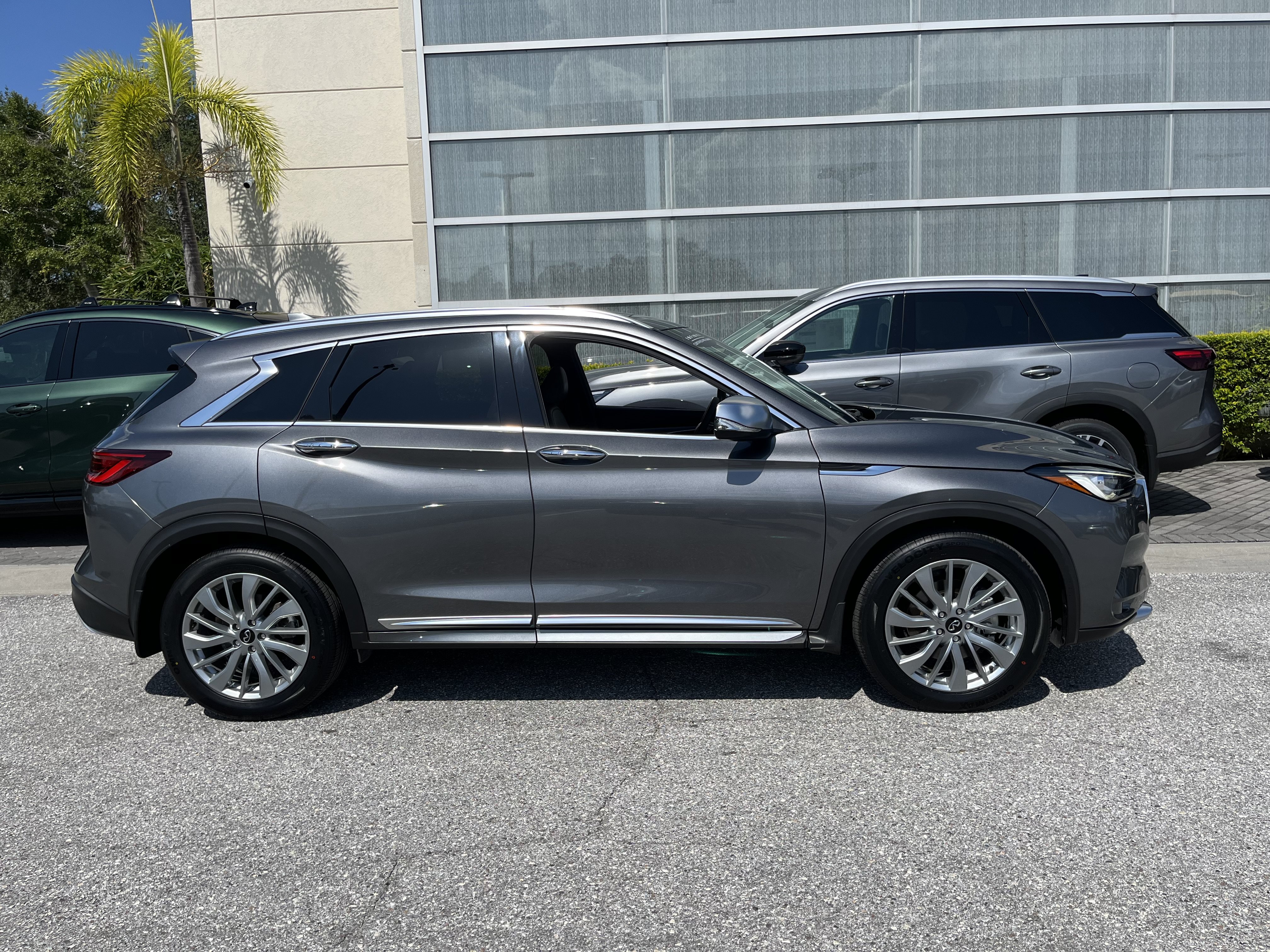 Certified 2023 INFINITI QX50 Luxe w/ Accent Package FWD image 9