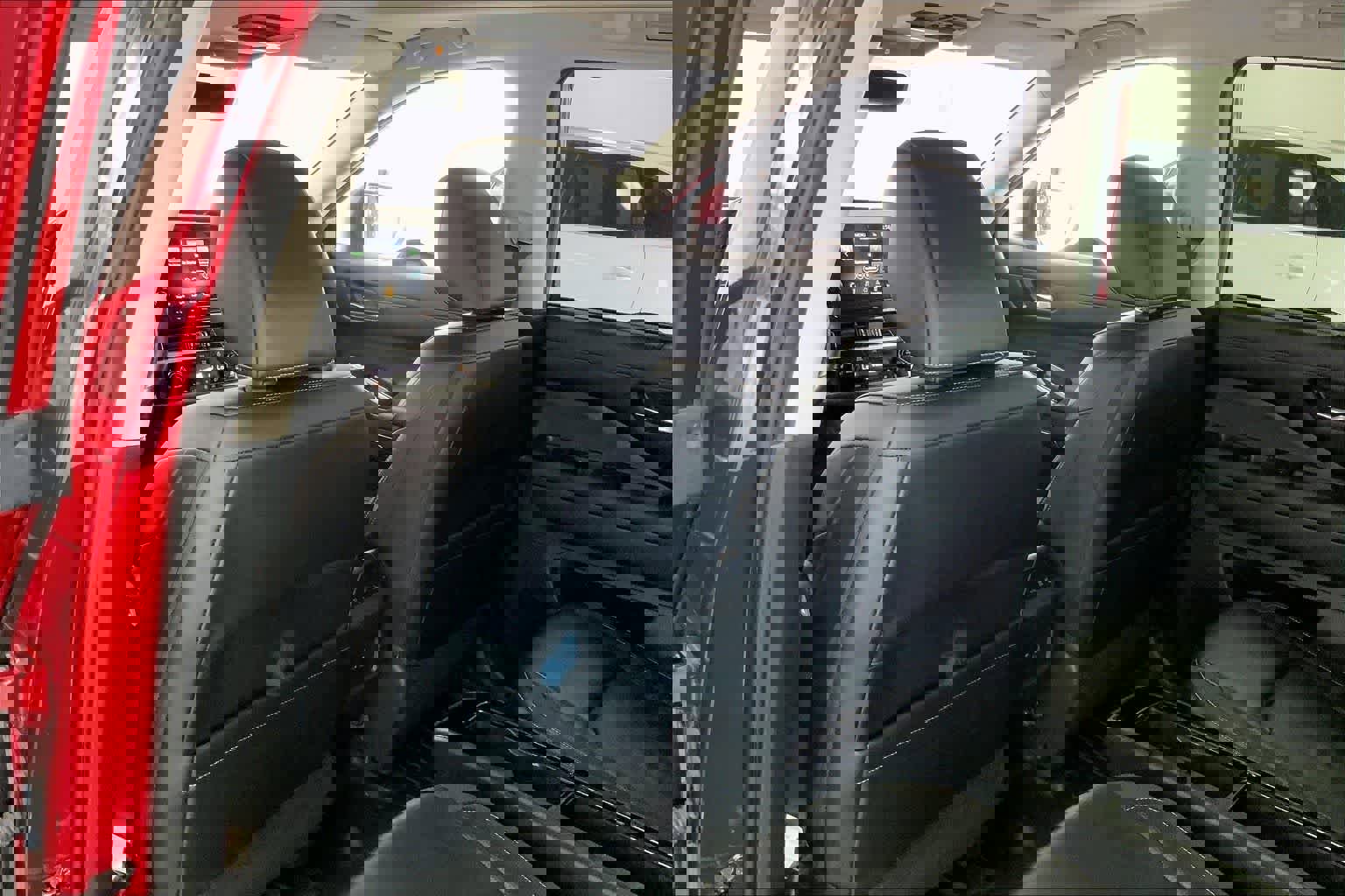 Used 2023 Nissan Pathfinder SL w/ SL Premium Package image 10