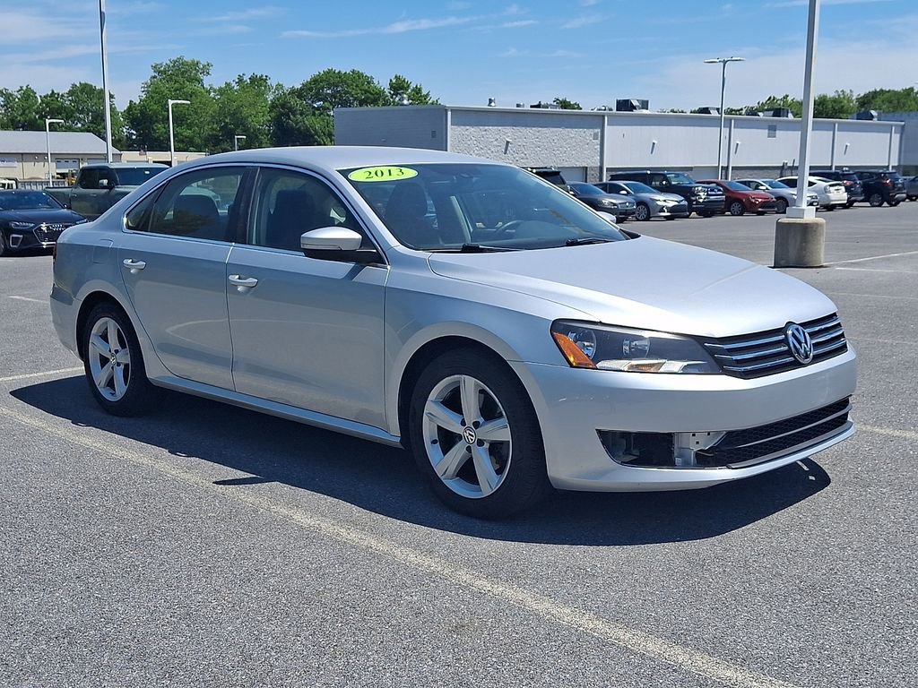 Used 2013 Volkswagen Passat 2.5 SE FWD image 3