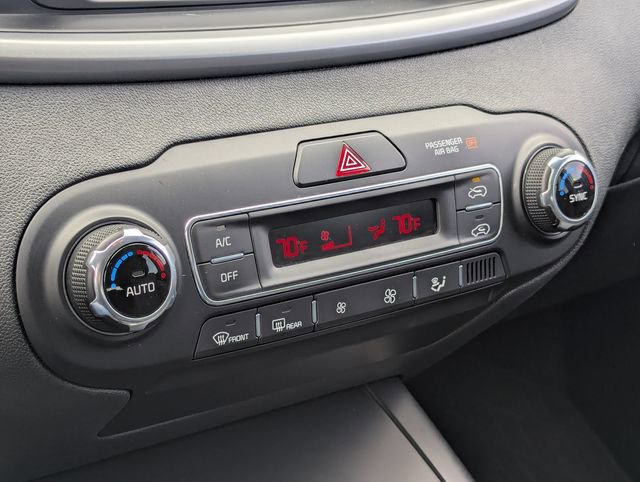 Used 2019 Kia Sorento LX image 18