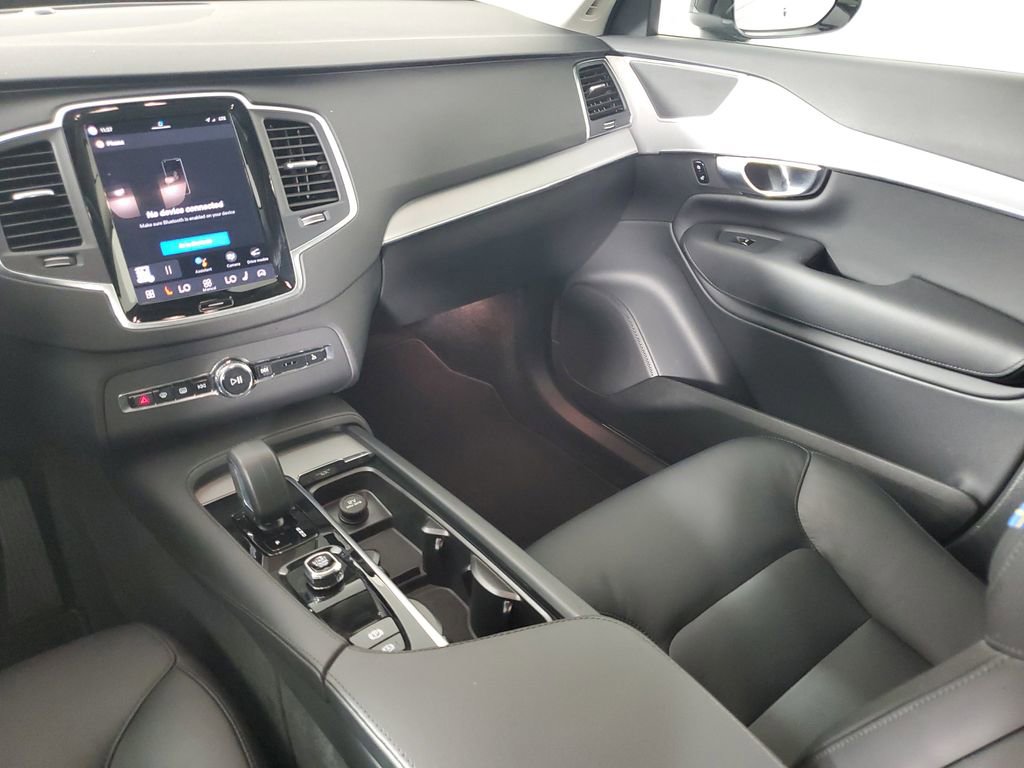 Certified 2025 Volvo XC90 B5 Core AWD/4WD image 18