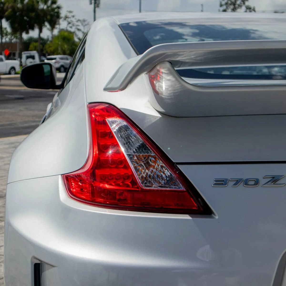 Used 2009 Nissan 370Z NISMO RWD image 14