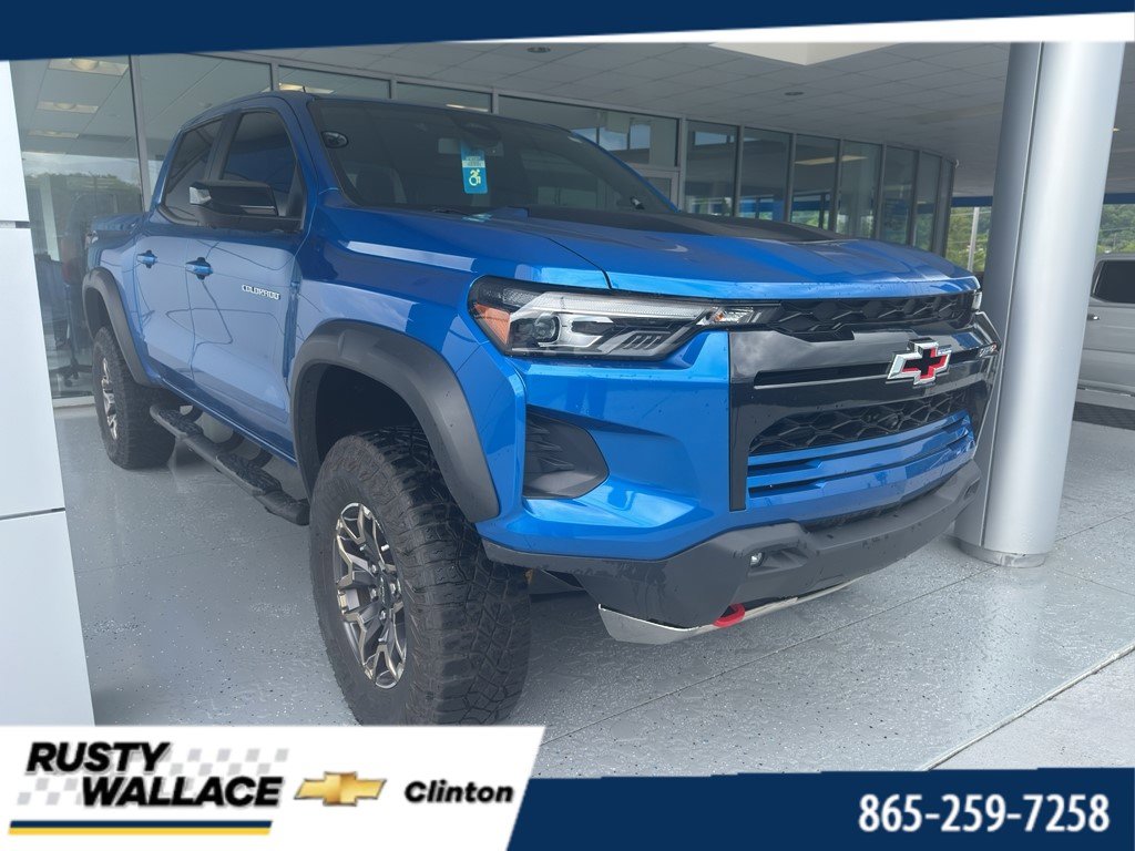 Used 2024 Chevrolet Colorado ZR2 w/ Technology Package AWD/4WD image 1