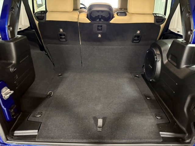 Used 2018 Jeep Wrangler Unlimited Sahara w/ Uconnect 4C Nav & Sound Group image 32