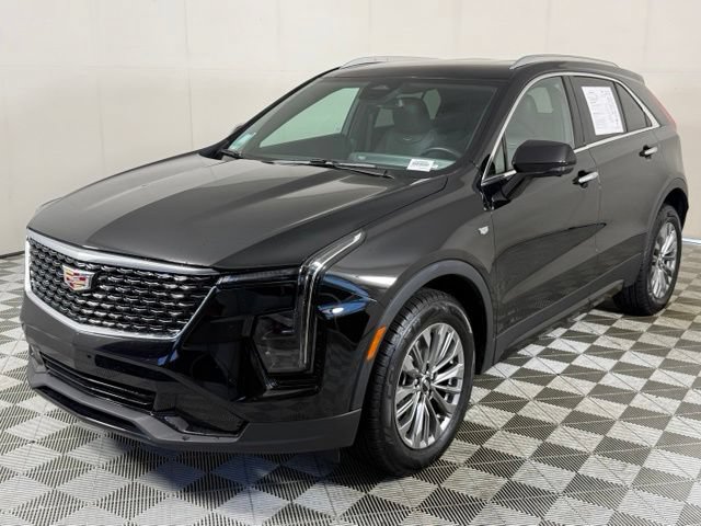 Certified 2025 Cadillac XT4 Premium Luxury FWD image 2
