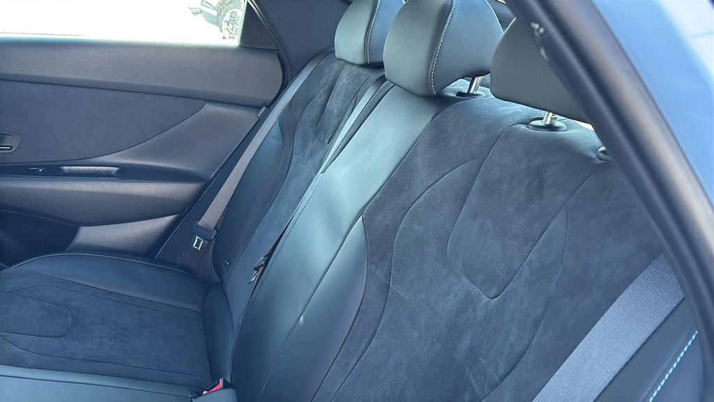 Used 2025 Hyundai Elantra N Base image 30