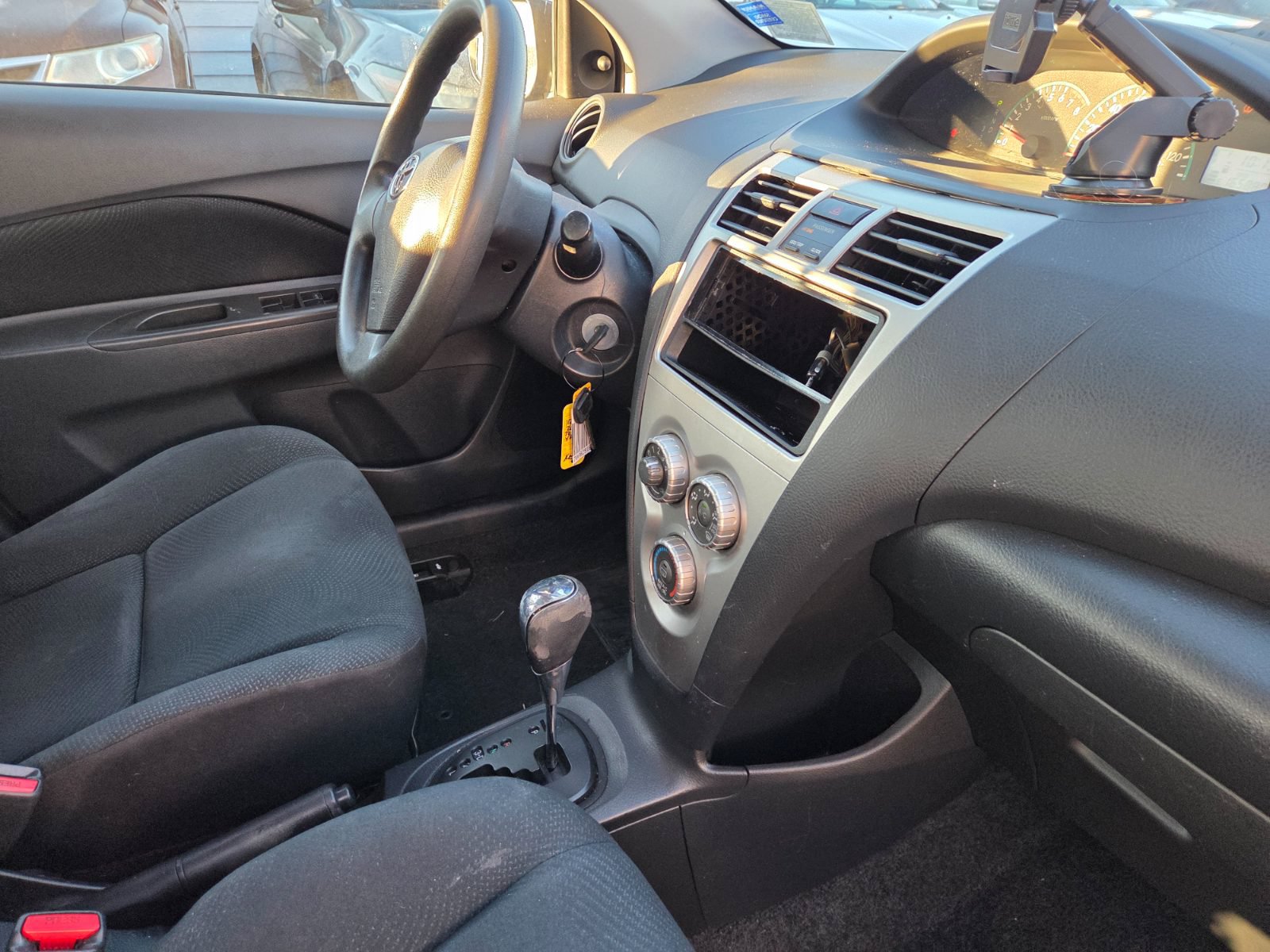 Used 2012 Toyota Yaris Sedan FWD image 14