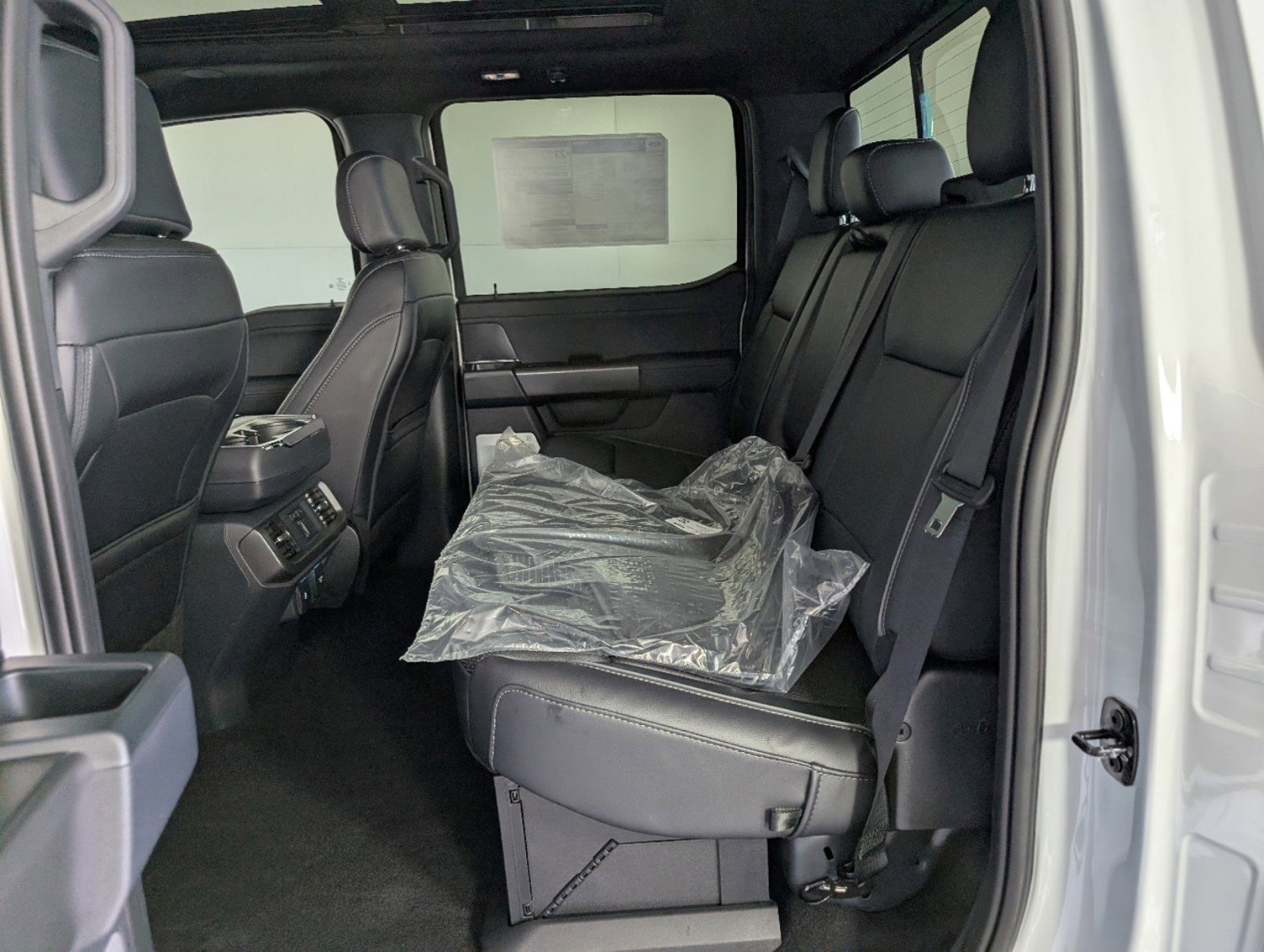 New 2025 Ford F150 Lariat w/ Equipment Group 502A High image 11