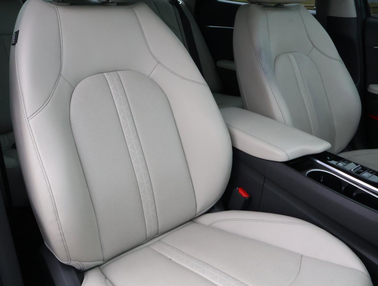 Used 2023 Hyundai Sonata Limited FWD image 17