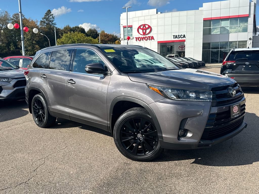 Used 2019 Toyota Highlander SE