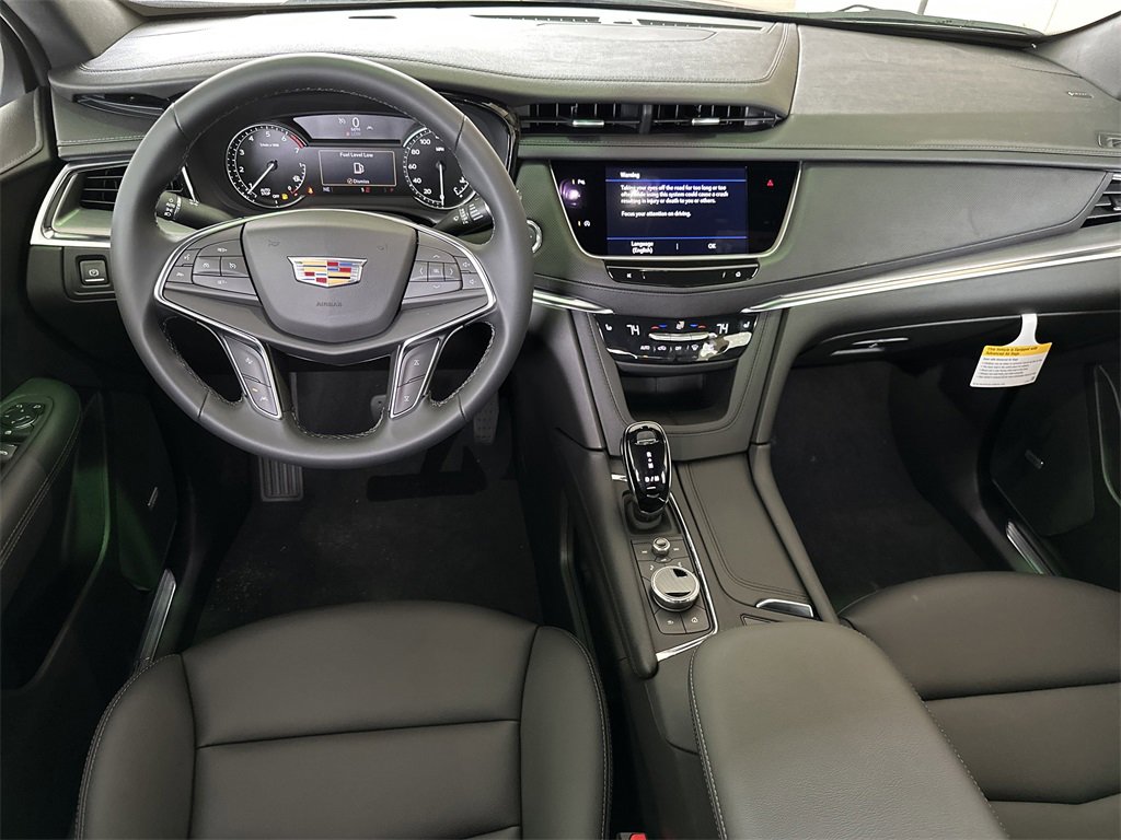 New 2025 Cadillac XT5 Luxury image 14