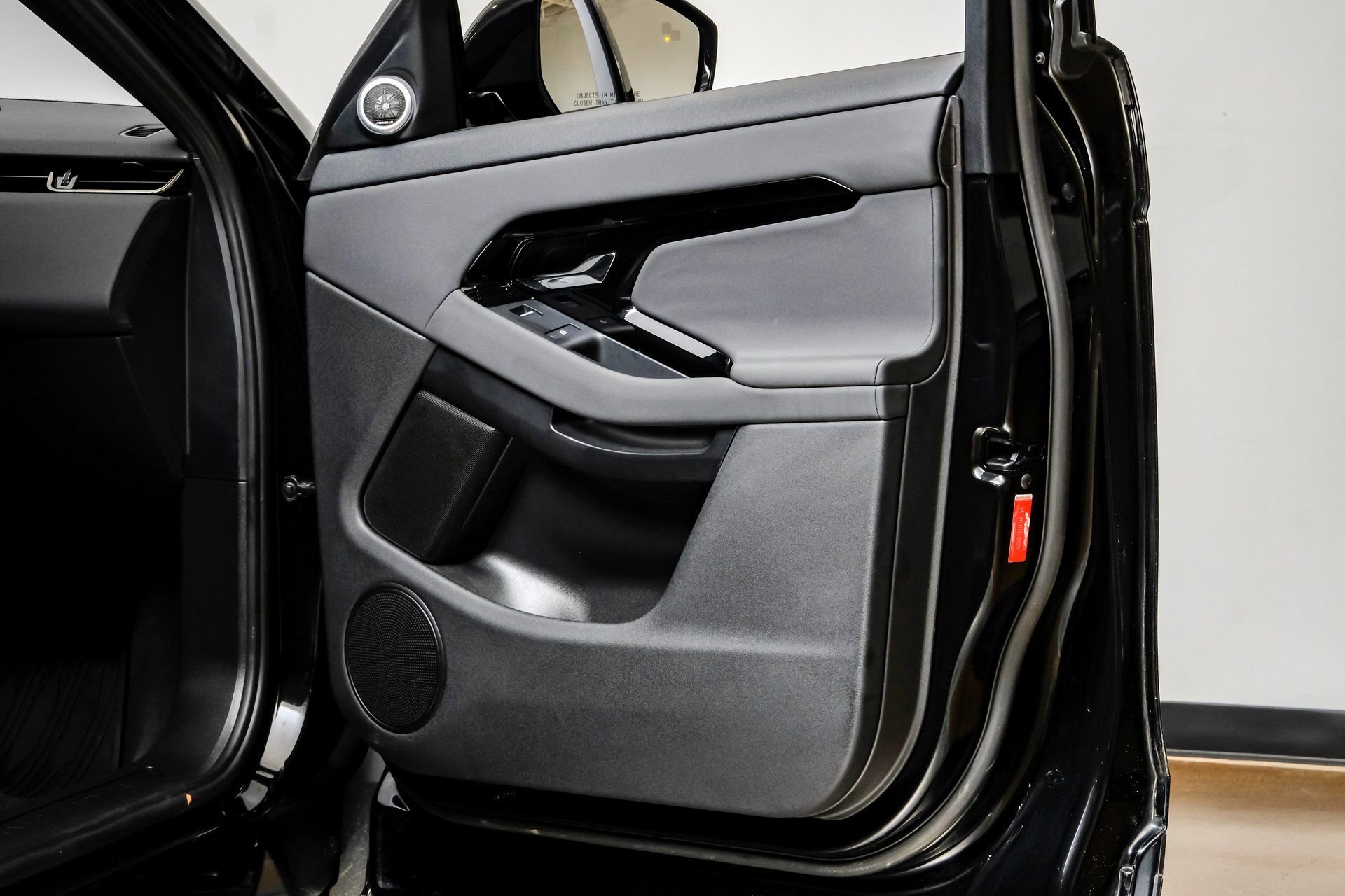 Used 2024 Land Rover Range Rover Evoque S image 42