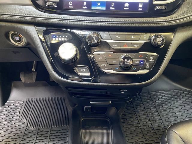 Used 2026 Chrysler Pacifica Select AWD/4WD image 46