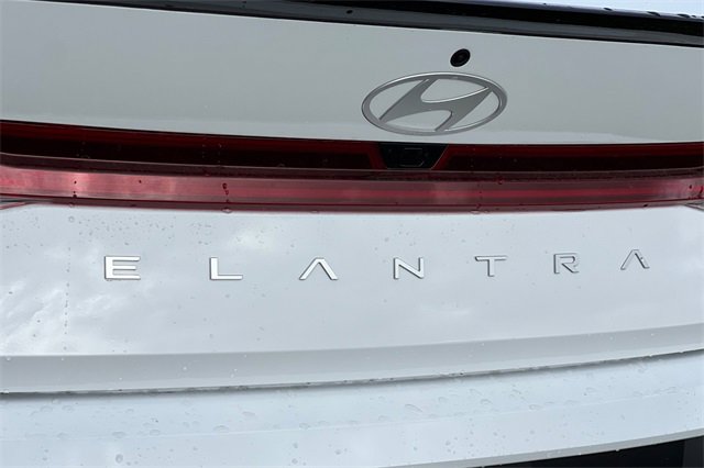 New 2026 Hyundai Elantra SEL Sport image 9