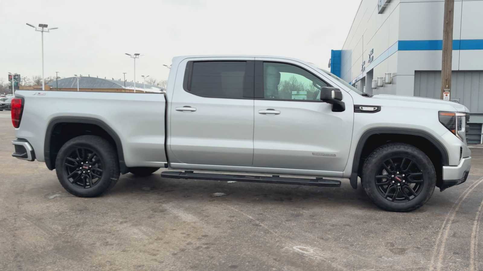 Certified 2022 GMC Sierra 1500 Elevation w/ Elevation Premium Package image 9