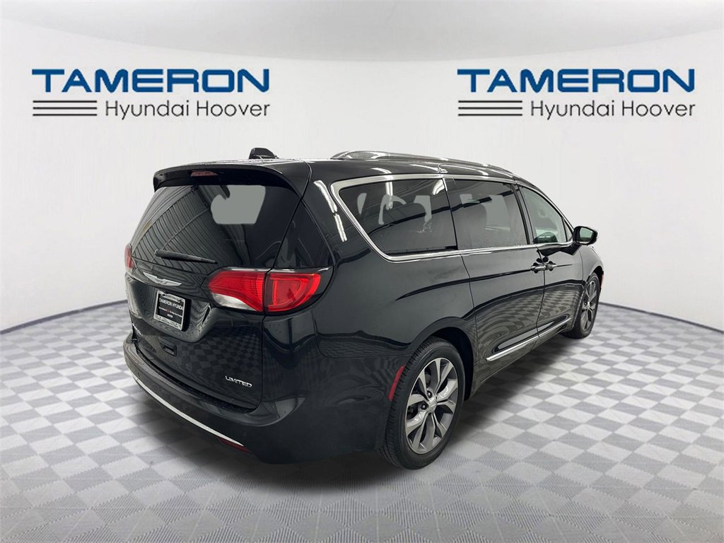 Used 2017 Chrysler Pacifica Limited w/ UConnect Theater Package image 5
