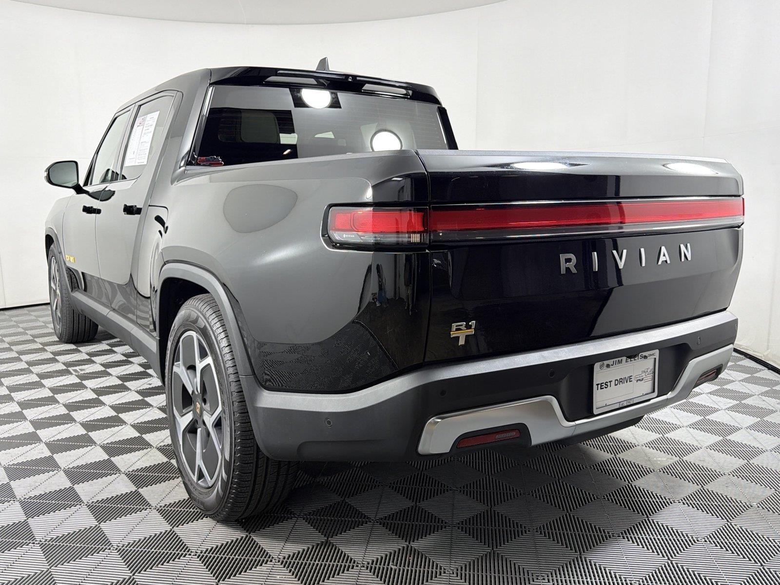 Used 2022 Rivian R1T Adventure AWD/4WD image 4