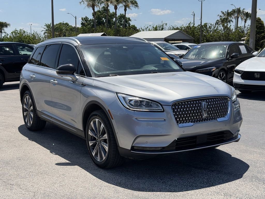 Used 2021 Lincoln Corsair Reserve w/ Equipment Group 201A FWD image 2