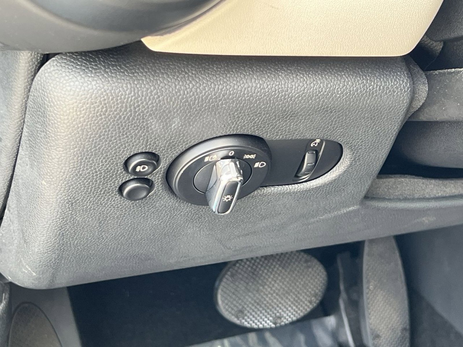 Used 2018 MINI Cooper S image 23