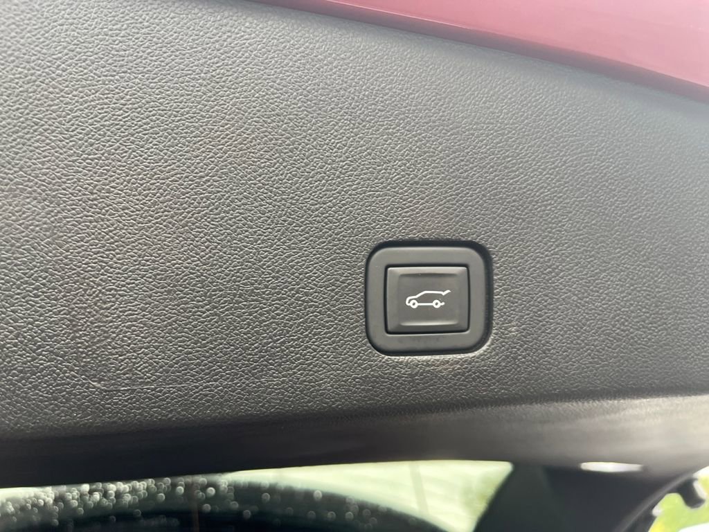 Used 2024 Cadillac XT6 Premium Luxury image 26