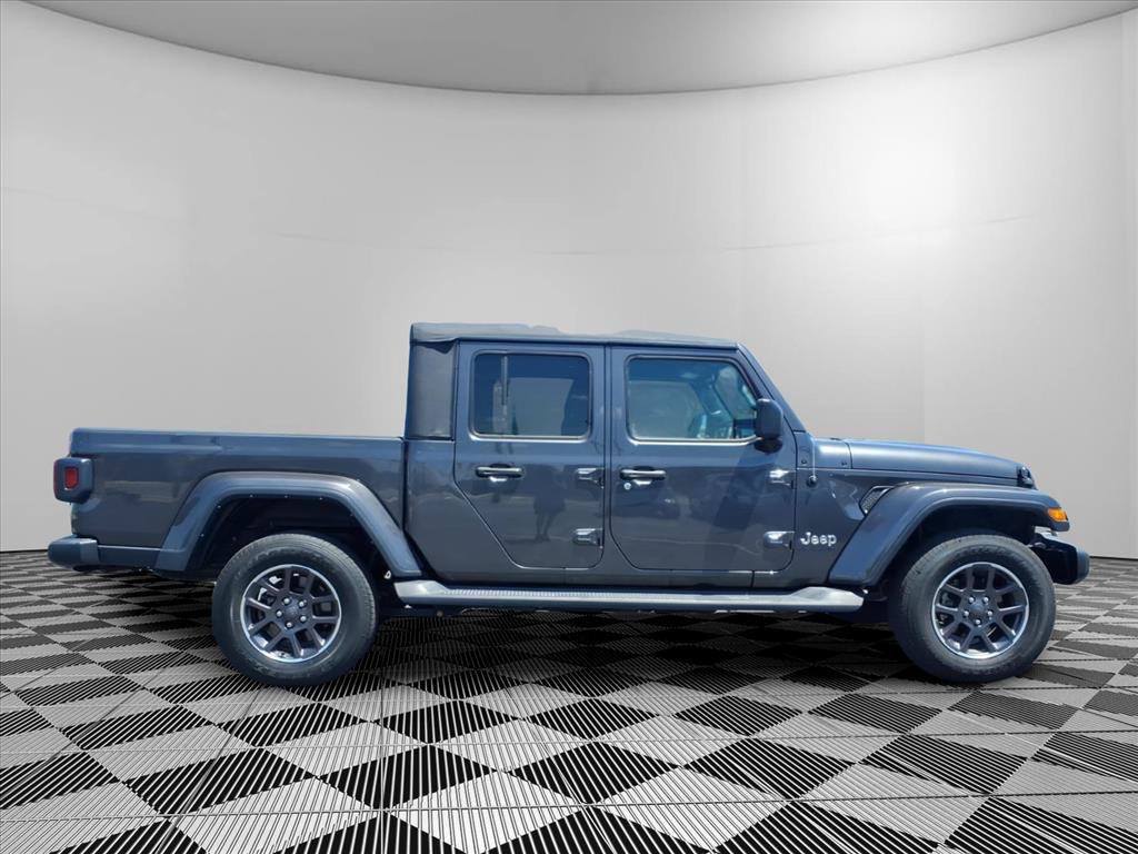 Certified 2022 Jeep Gladiator Overland AWD/4WD image 31