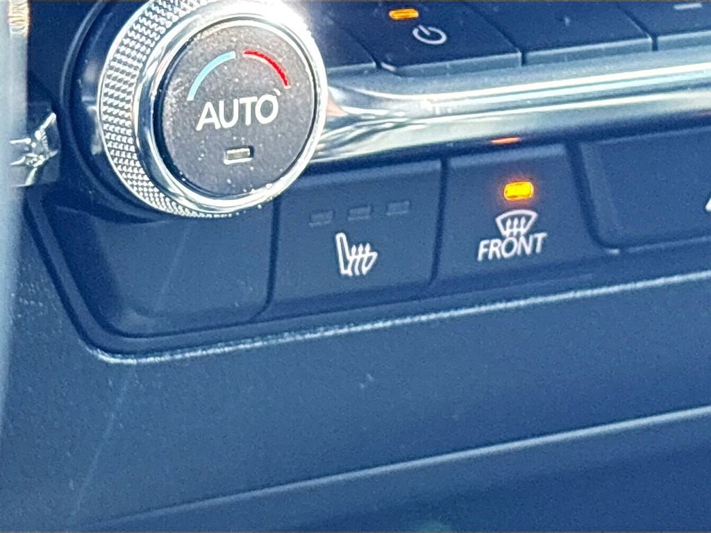 Used 2023 MAZDA MAZDA3 s image 21