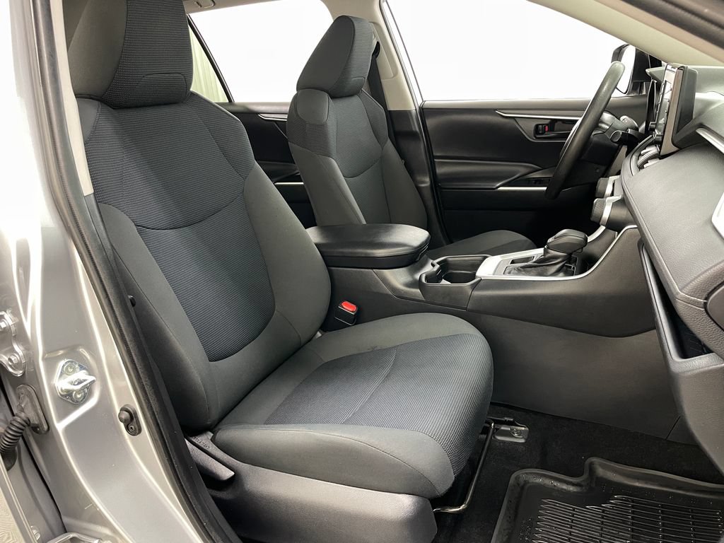 Used 2019 Toyota RAV4 LE w/ All Weather Liner Package AWD/4WD image 37
