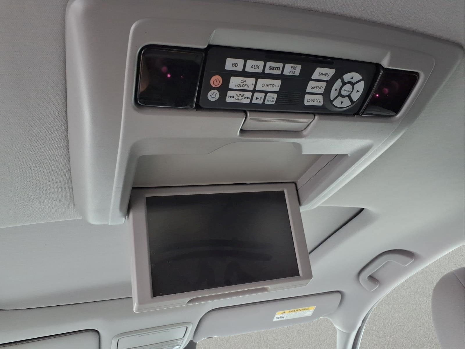 Used 2017 Honda Pilot Touring image 16
