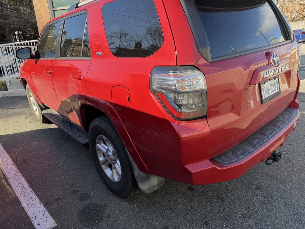 Used 2020 Toyota 4Runner SR5 Premium image 4