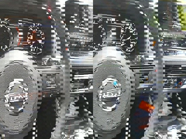 Used 2022 Nissan Rogue SL w/ SL Premium Package image 24