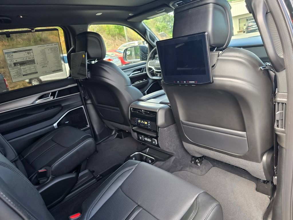 New 2026 Jeep Grand Wagoneer L Limited AWD/4WD image 27