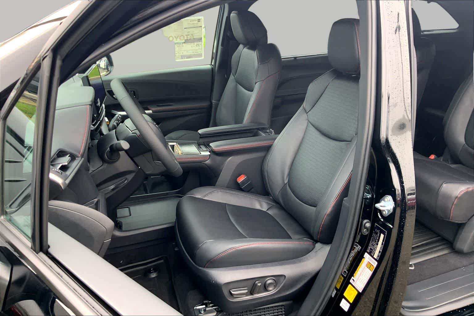 New 2026 Toyota Sienna XSE AWD/4WD image 9
