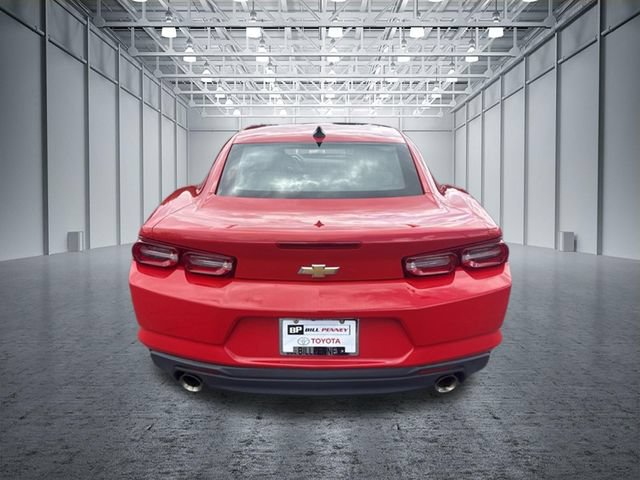 Used 2022 Chevrolet Camaro LT RWD image 4