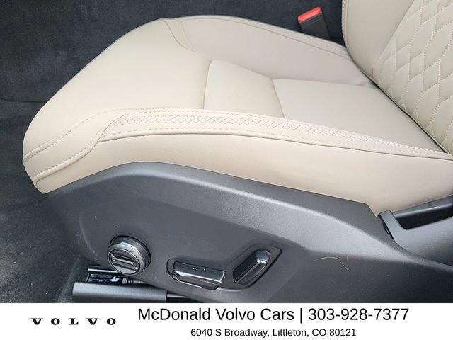 New 2026 Volvo XC60 T8 Plus w/ Protection Package Premier AWD/4WD image 12