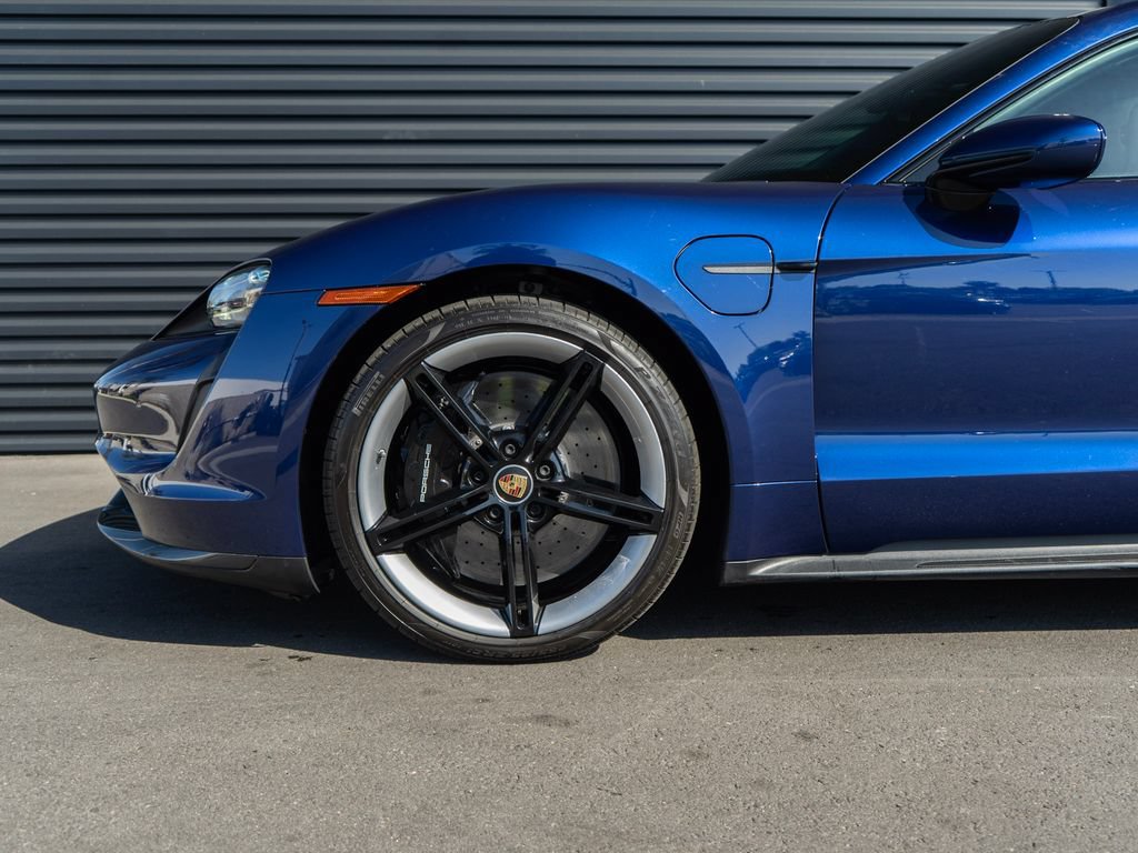 Used 2022 Porsche Taycan Turbo S AWD/4WD image 12