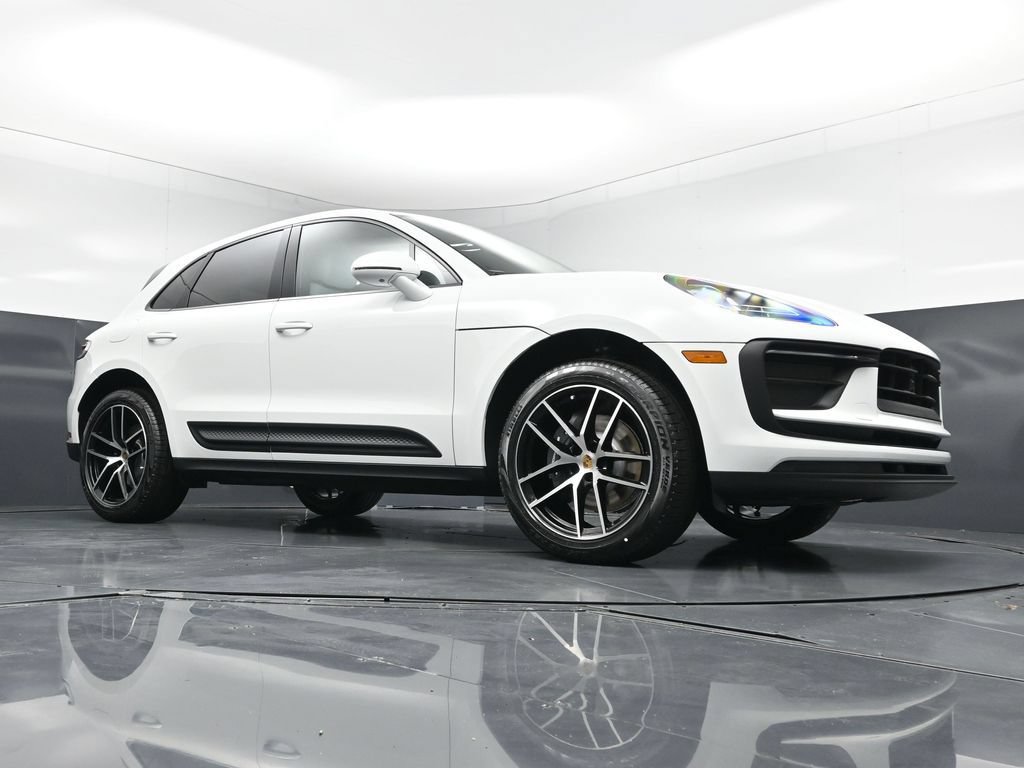 New 2026 Porsche Macan AWD/4WD image 27