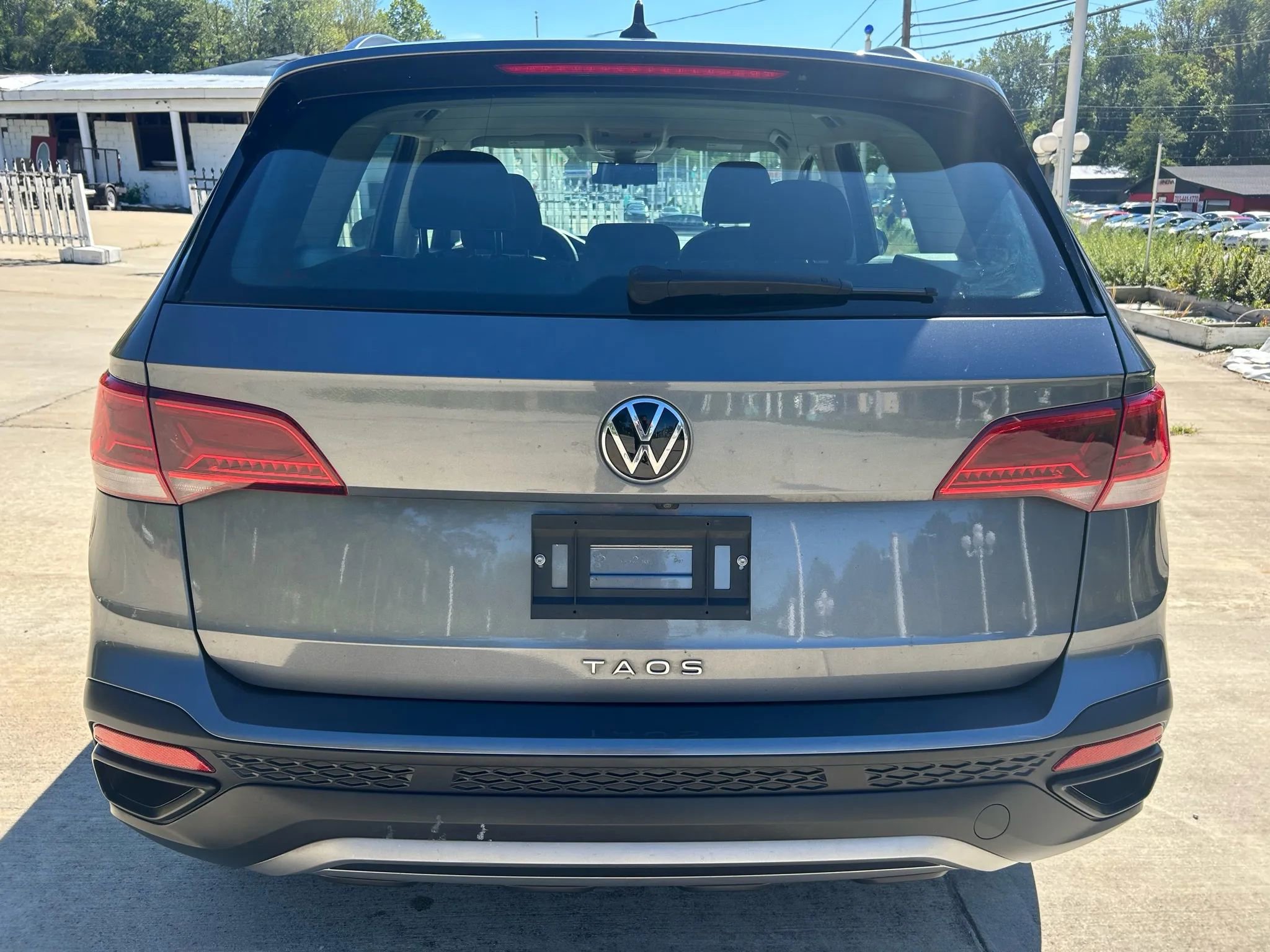 Used 2022 Volkswagen Taos S w/ IQ Drive S Package image 11