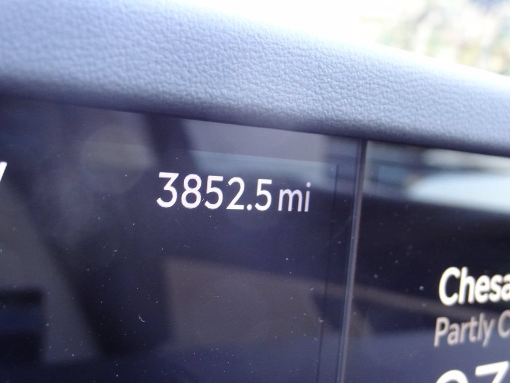 Used 2026 Lincoln Nautilus Premier AWD/4WD image 17