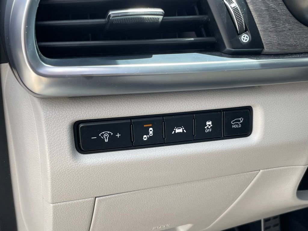 Certified 2022 Kia Telluride SX w/ Nightfall Edition Package AWD/4WD image 11