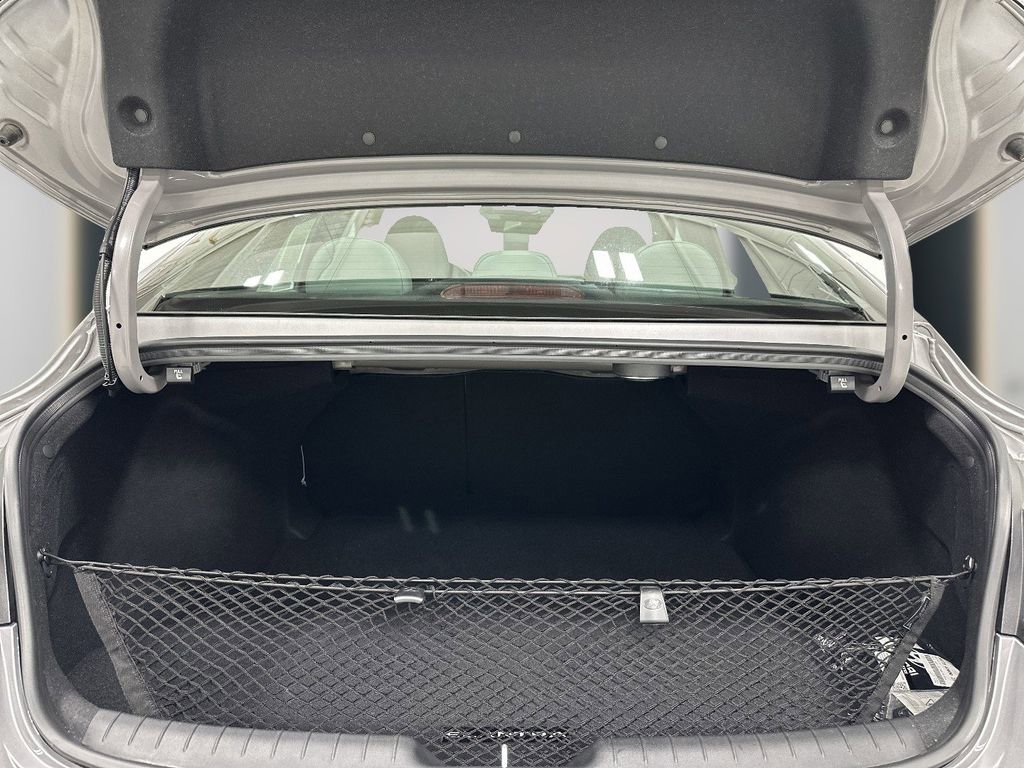 Certified 2025 Hyundai Elantra Limited image 13